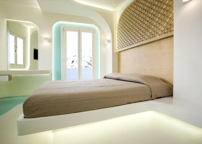 Ξενοδοχείο Andronikos Santorini 4*